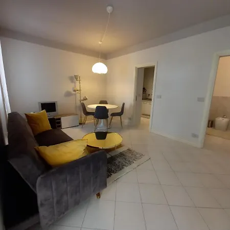 Апартамент Соле На Вилле У Моря