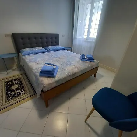 Апартамент Соле На Вилле У Моря Appartement Ospedaletti