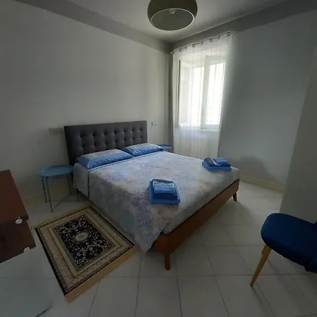 Апартамент Соле На Вилле У Моря Appartement Ospedaletti