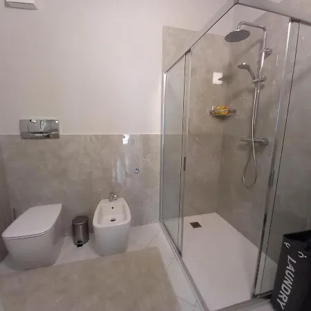 Апартамент Соле На Вилле У Моря Appartement Ospedaletti